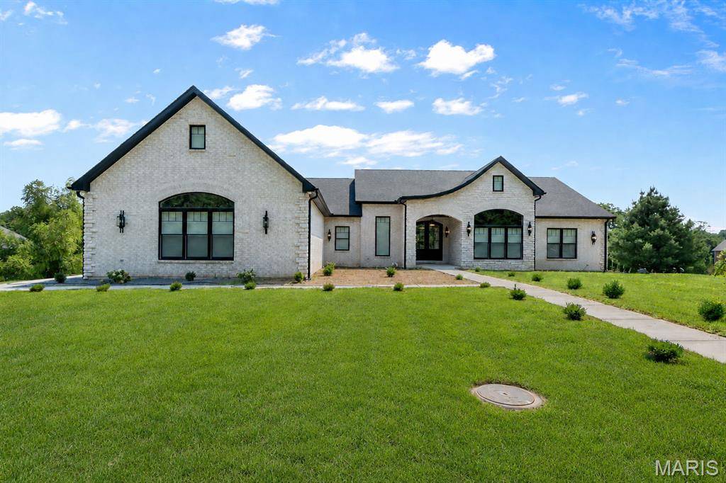 251 Trillium LN, Cape Girardeau, MO 63701
