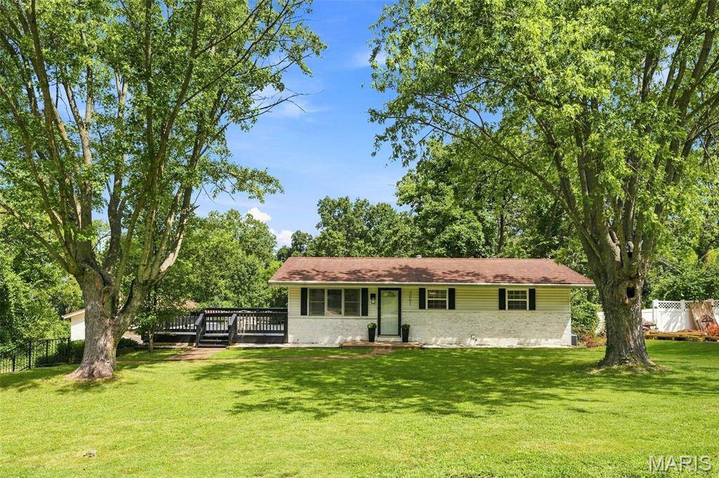 3051 Nettie Drive, St Louis, MO 63129