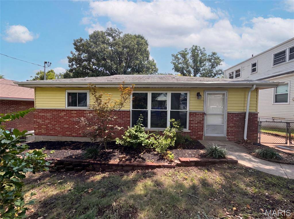 8606 Vasel AVE, St Louis, MO 63123