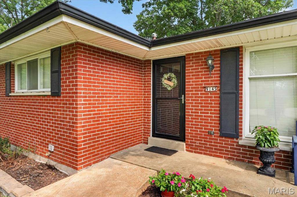 9145 Missy CT, St Louis, MO 63123