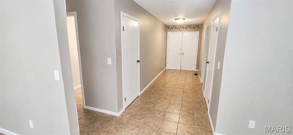 403 Marina DR, Marthasville, MO 63357
