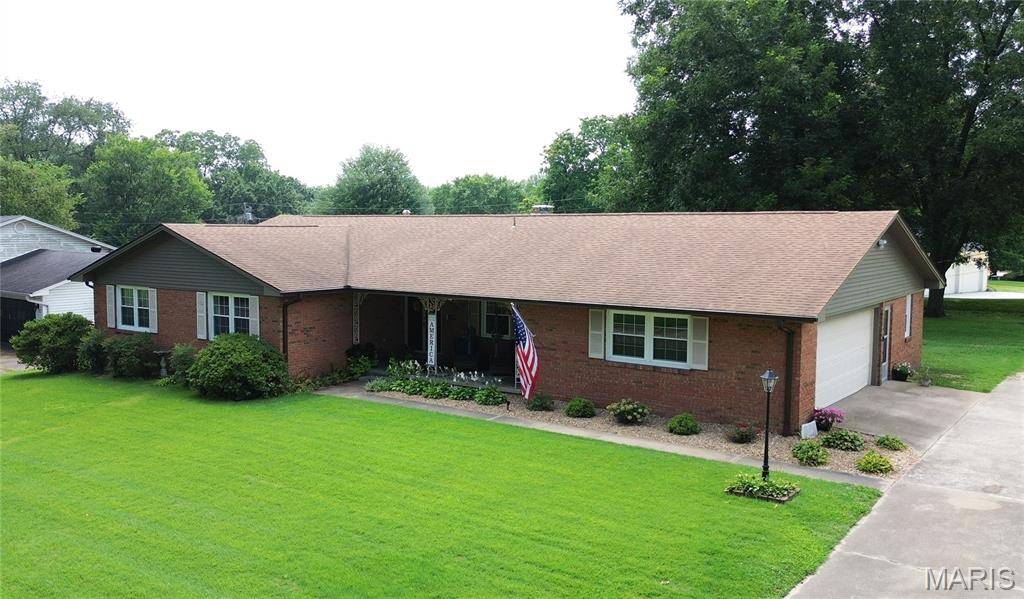 1229 Fairlane DR, Cape Girardeau, MO 63701