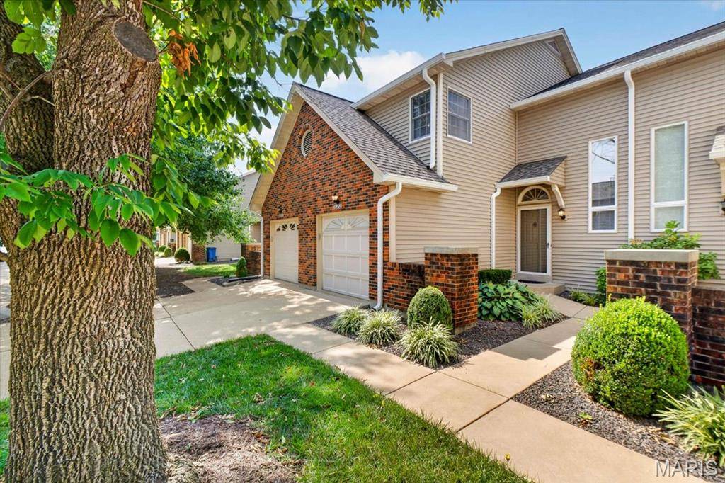 16252 Lea Oak CT, Chesterfield, MO 63017