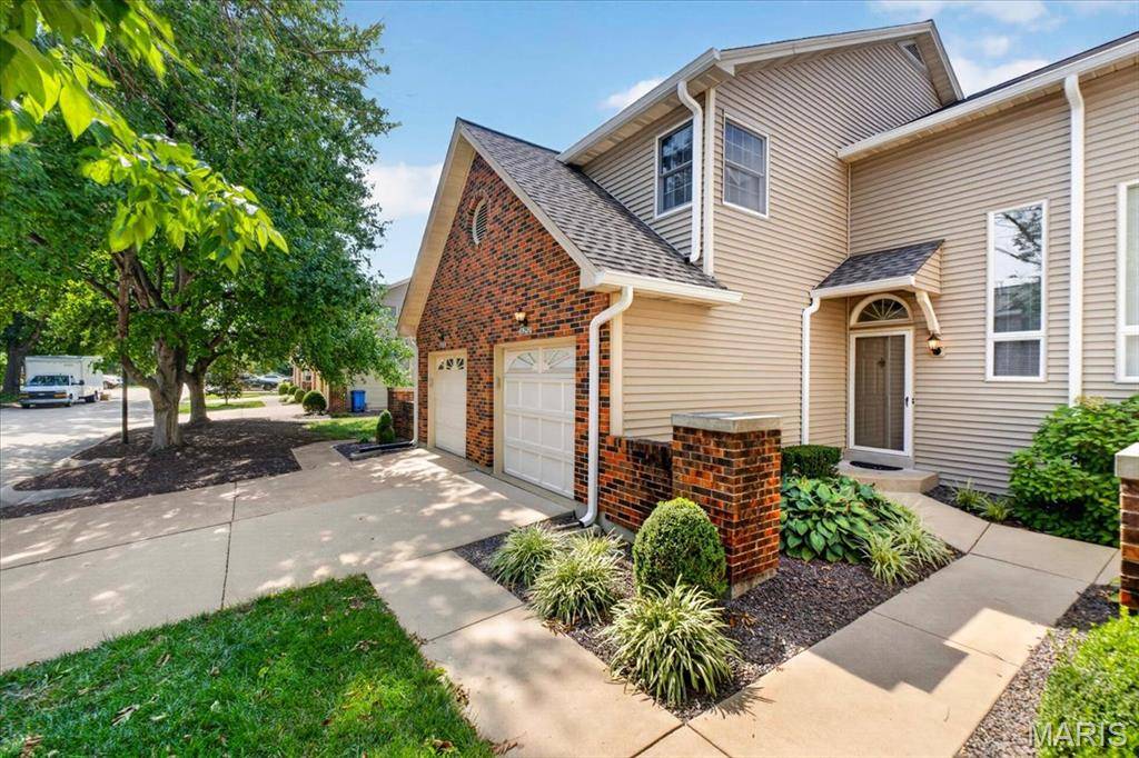 16252 Lea Oak CT, Chesterfield, MO 63017