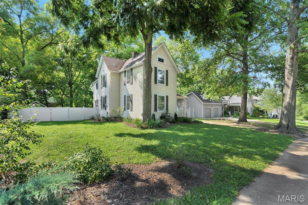 419 S Van Buren AVE, Kirkwood, MO 63122