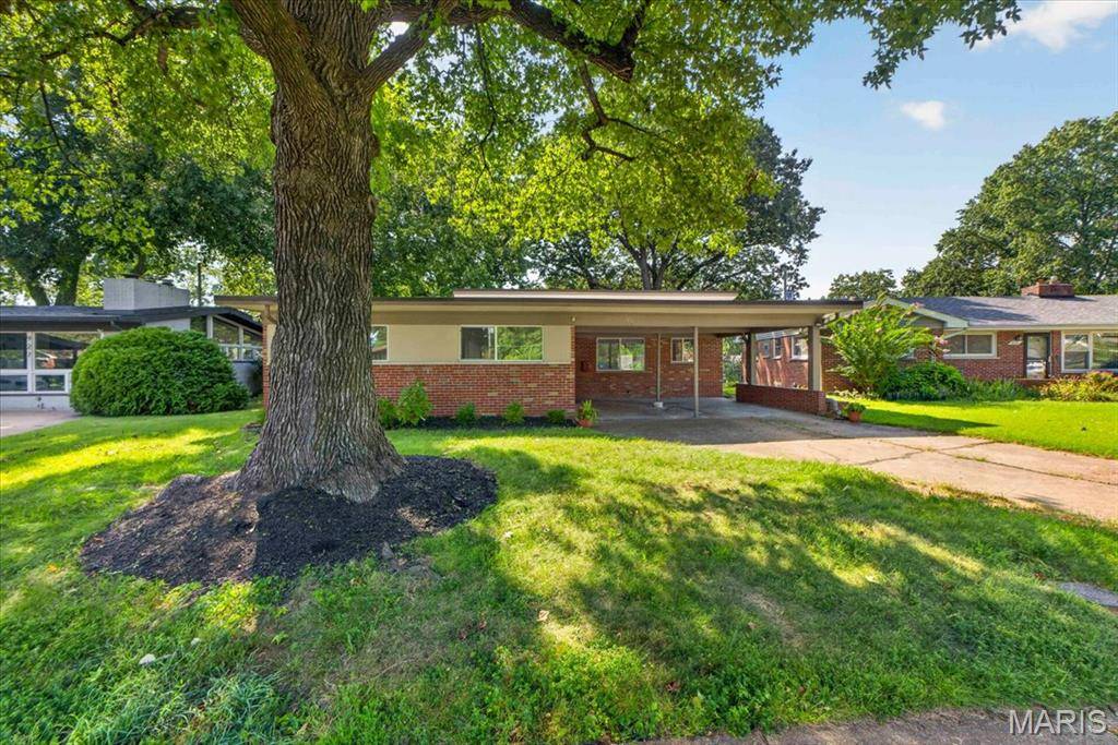 931 Dalkeith LN, St Louis, MO 63132