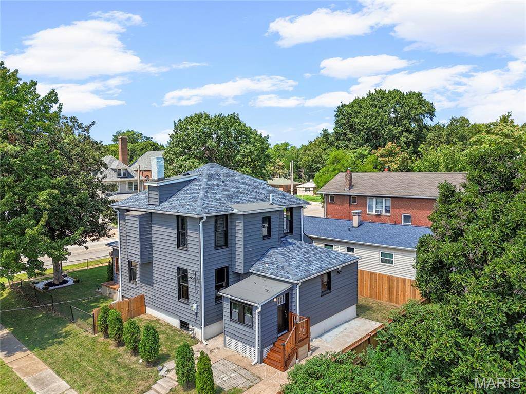 2118 McCausland AVE, St Louis, MO 63143