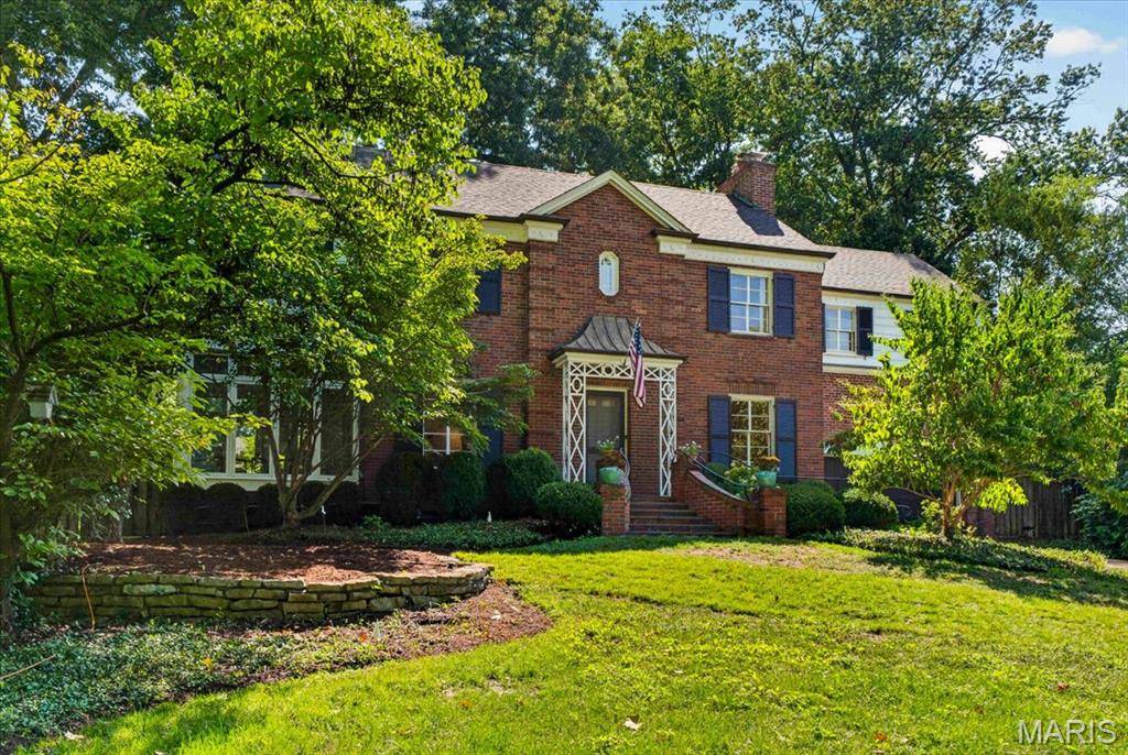 14 Daniel RD, Ladue, MO 63124