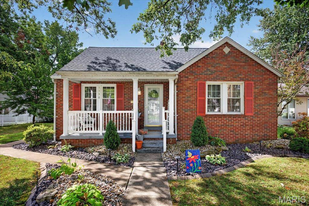 1530 Livingston ST, Carlyle, IL 62231