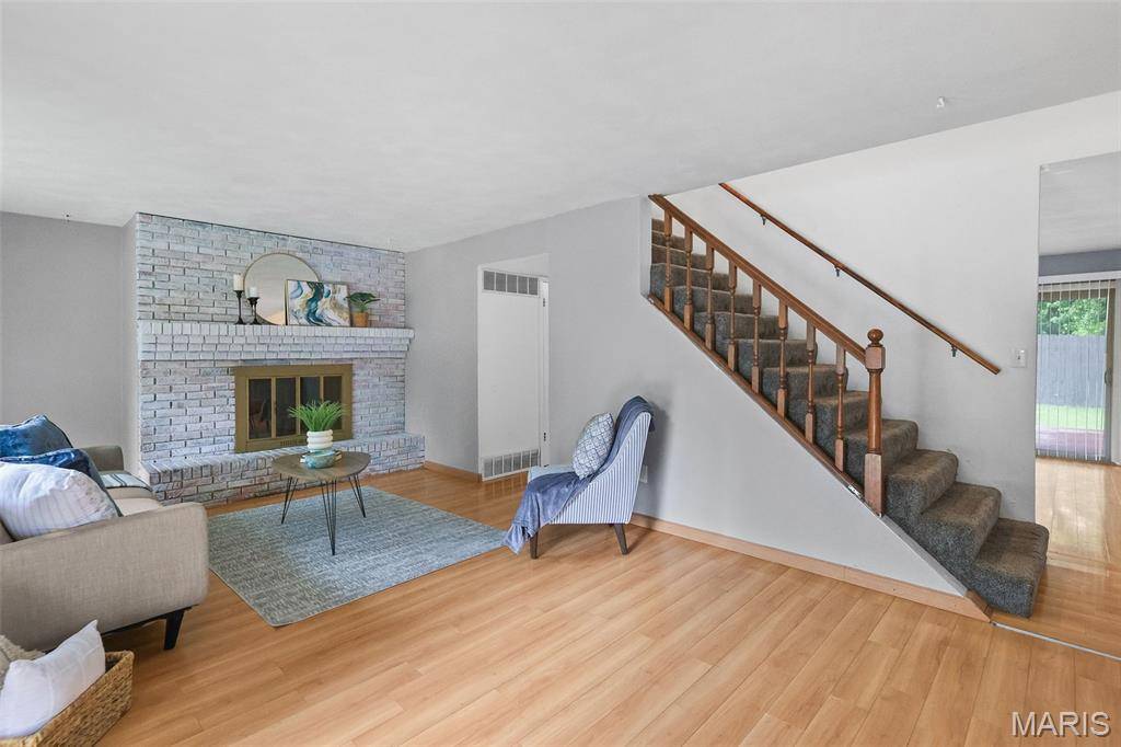 711 Fort Henry RD, Belleville, IL 62221