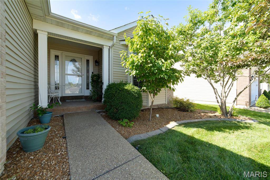 755 Ostrich DR, Lake St Louis, MO 63367