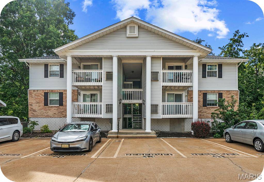621 S Kirkwood RD #303, St Louis, MO 63122