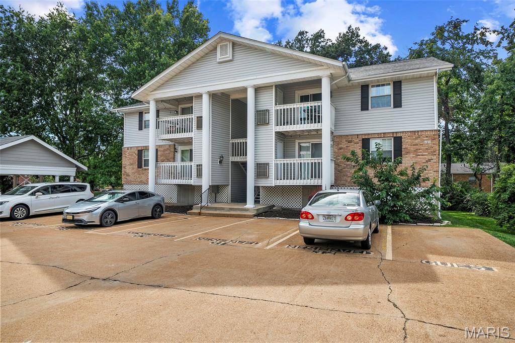 621 S Kirkwood RD #303, St Louis, MO 63122