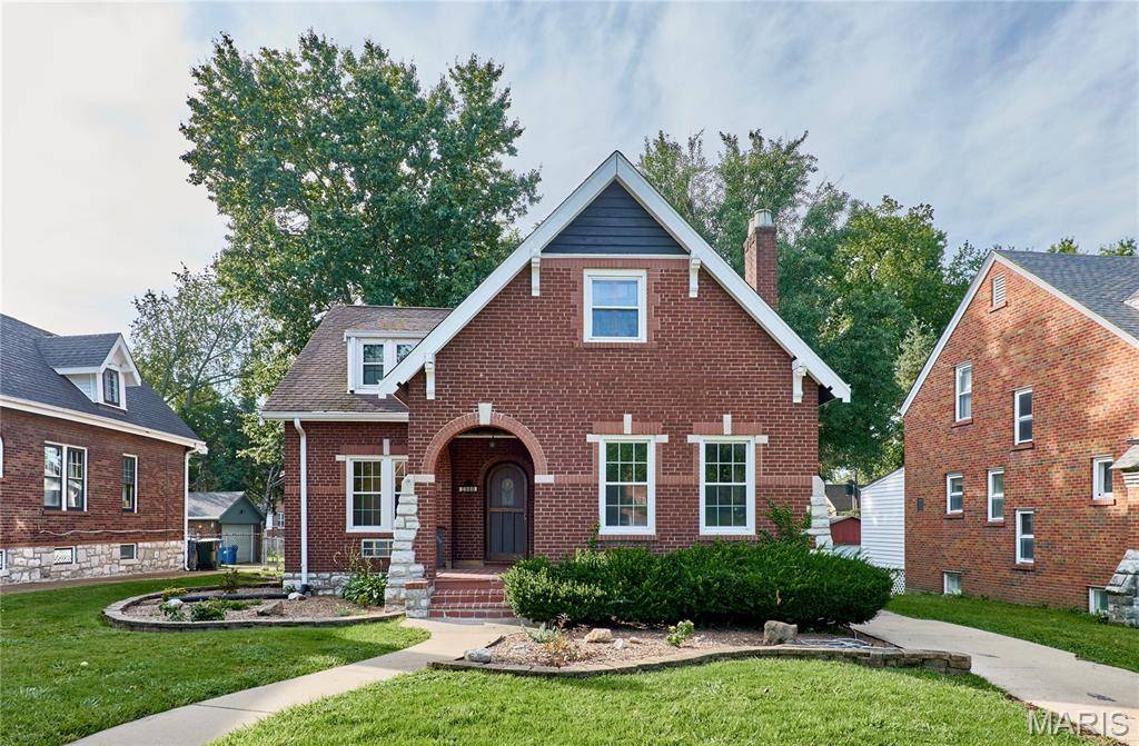 2900 Clearview DR, Bel-nor, MO 63121