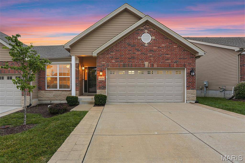 16139 Amber Vista DR, Ellisville, MO 63021