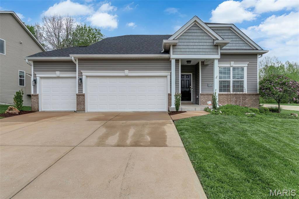 917 Summit Oaks DR, Eureka, MO 63025