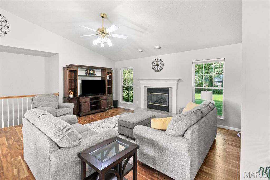 1579 Meade DR, O'fallon, IL 62269
