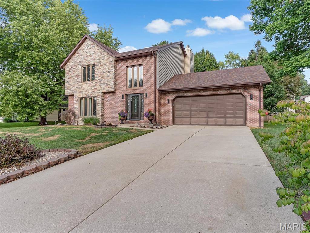 130 Jamie Lynn DR, Glen Carbon, IL 62034