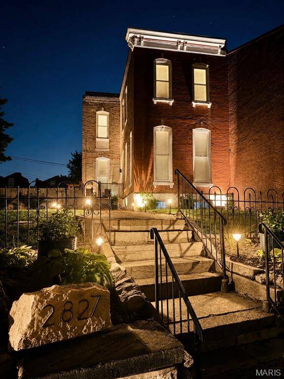 2827 Lemp AVE, St Louis, MO 63118
