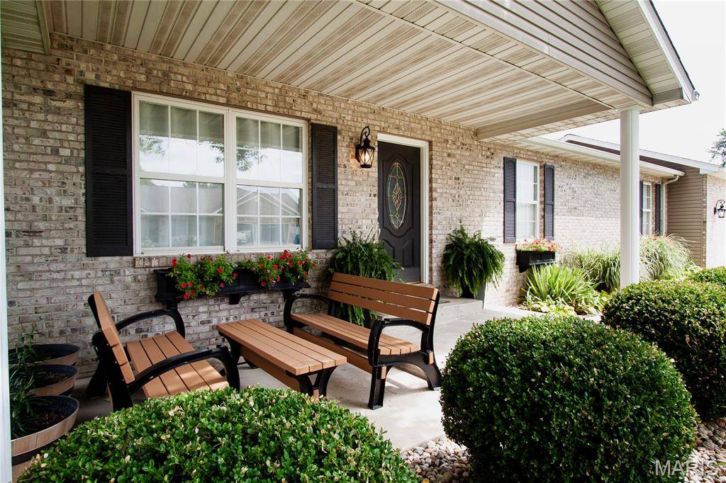 80 Raes Creek DR, Granite City, IL 62040