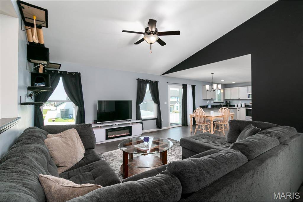 505 Lakewood DR, Moscow Mills, MO 63362