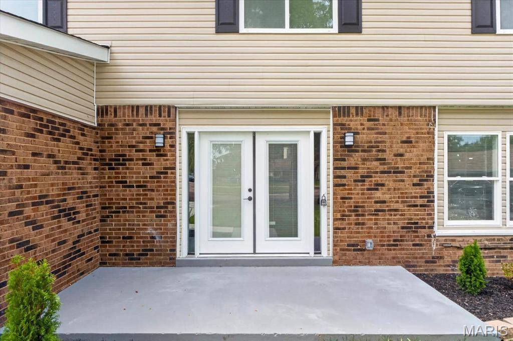 6989 Candlewick WAY, Florissant, MO 63033