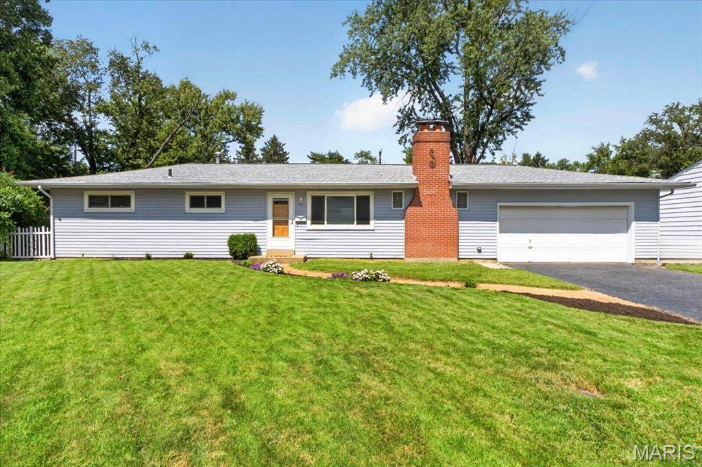 4725 Candace DR, St Louis, MO 63123