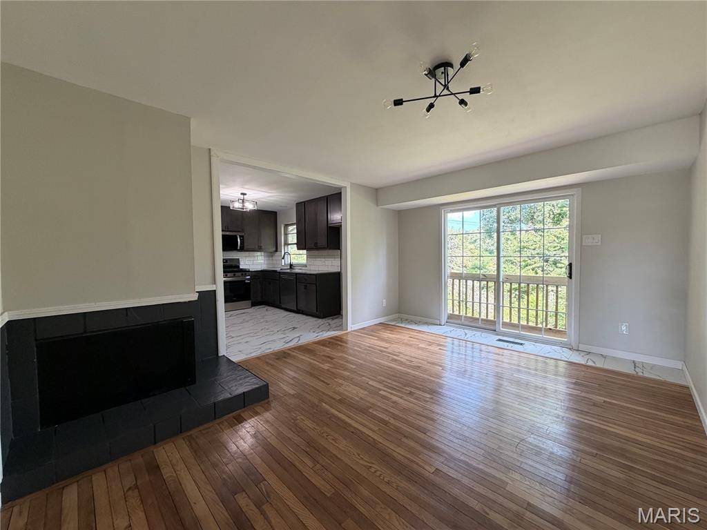 4358 Rhine DR, Florissant, MO 63033