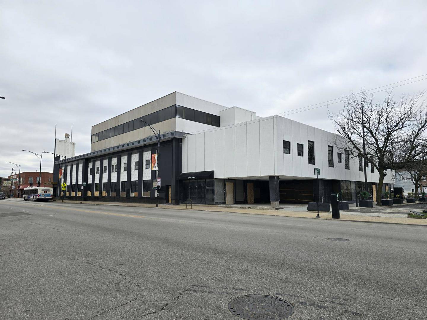 4192 S Archer AVE, Chicago, IL 60632