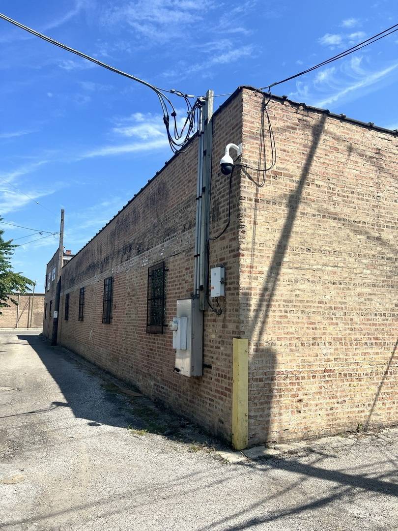 1626 N Kilbourn AVE, Chicago, IL 60639