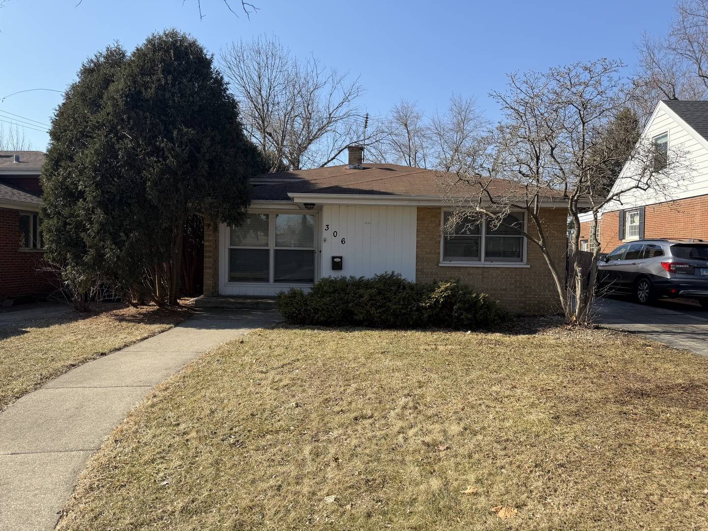 306 N Edgewood AVE, La Grange Park, IL 60526