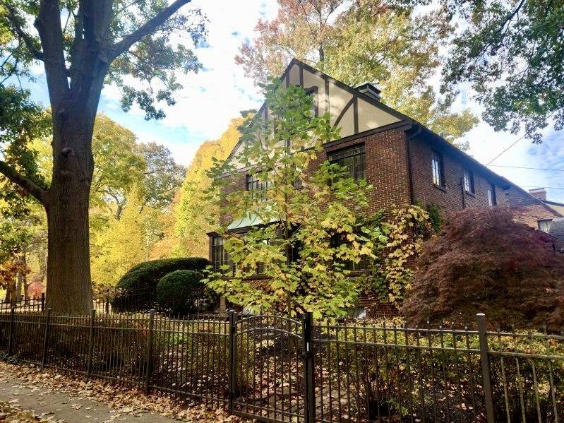 402 W Iowa ST, Urbana, IL 61801