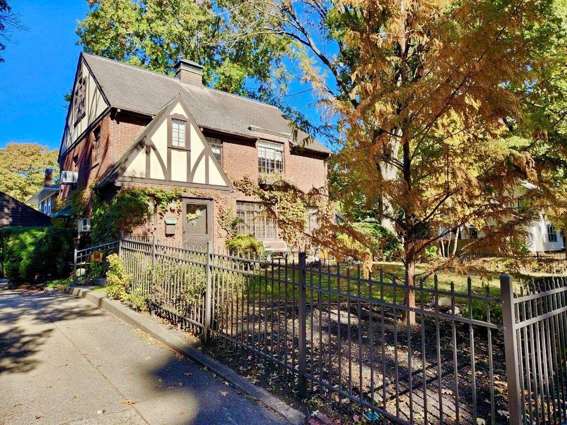 402 W Iowa ST, Urbana, IL 61801