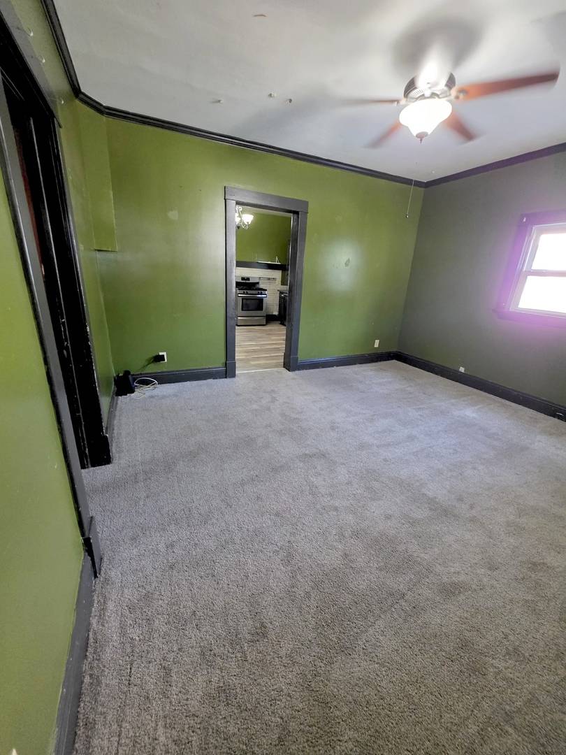 300 W Allmon ST, Salem, IL 62881
