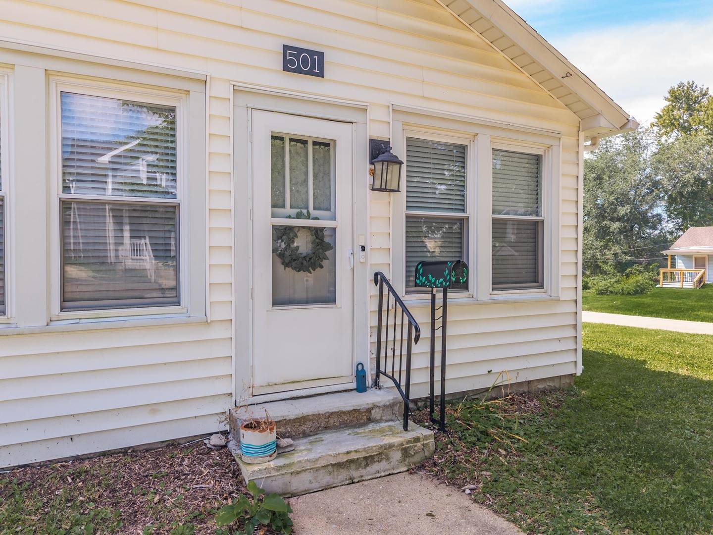 501 E Jackson ST, Bloomington, IL 61701