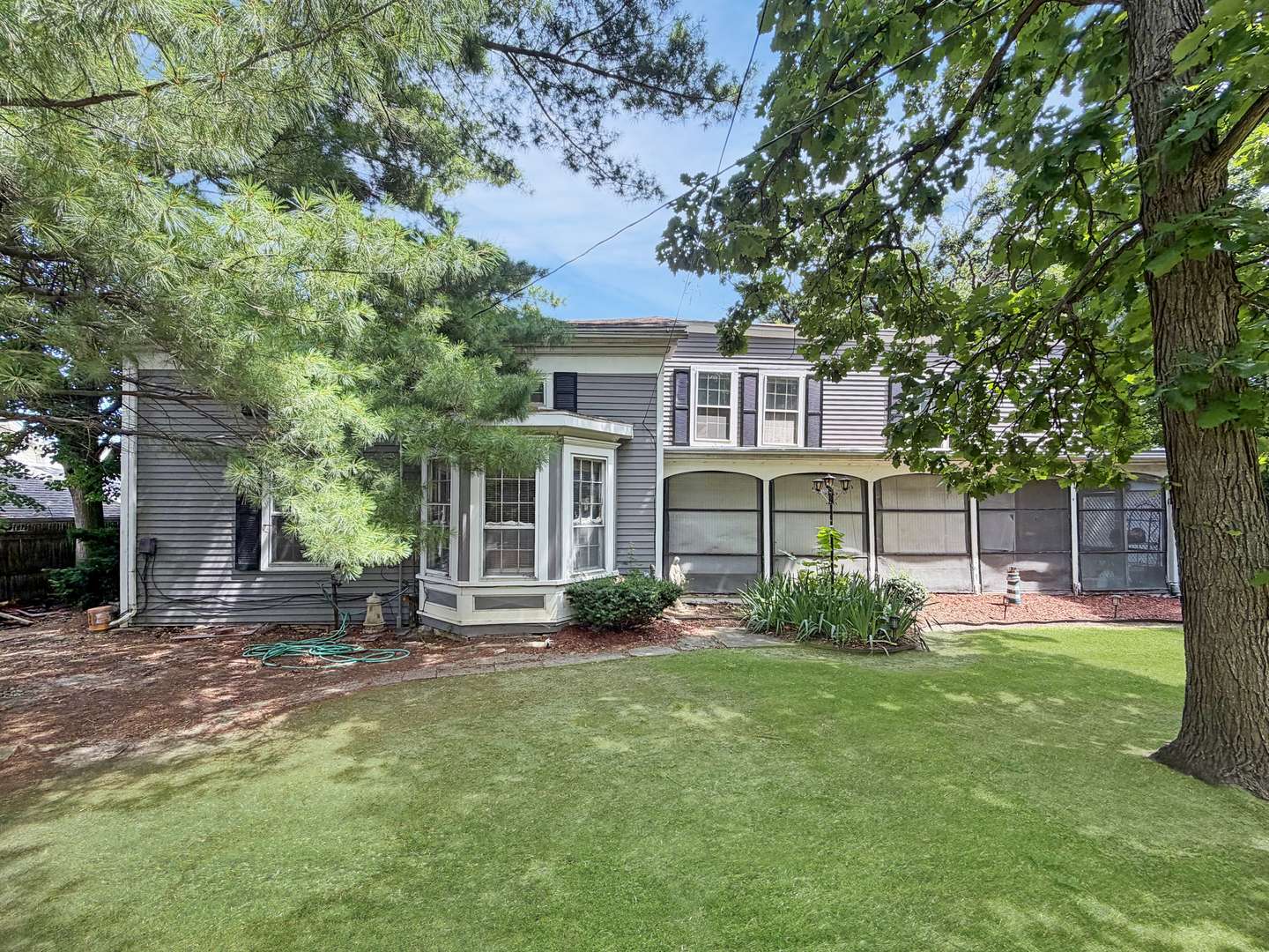 518 E 10th ST, Lockport, IL 60441
