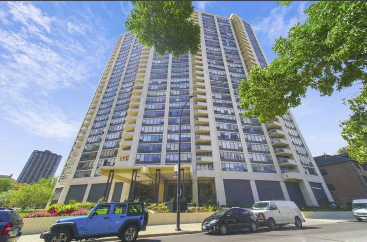 3930 N Pine Grove AVE #1405, Chicago, IL 60613