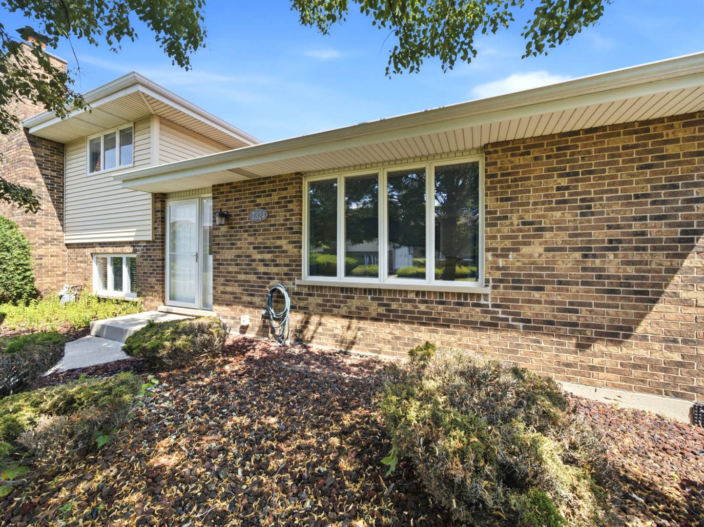 7324 W 154TH ST, Orland Park, IL 60462