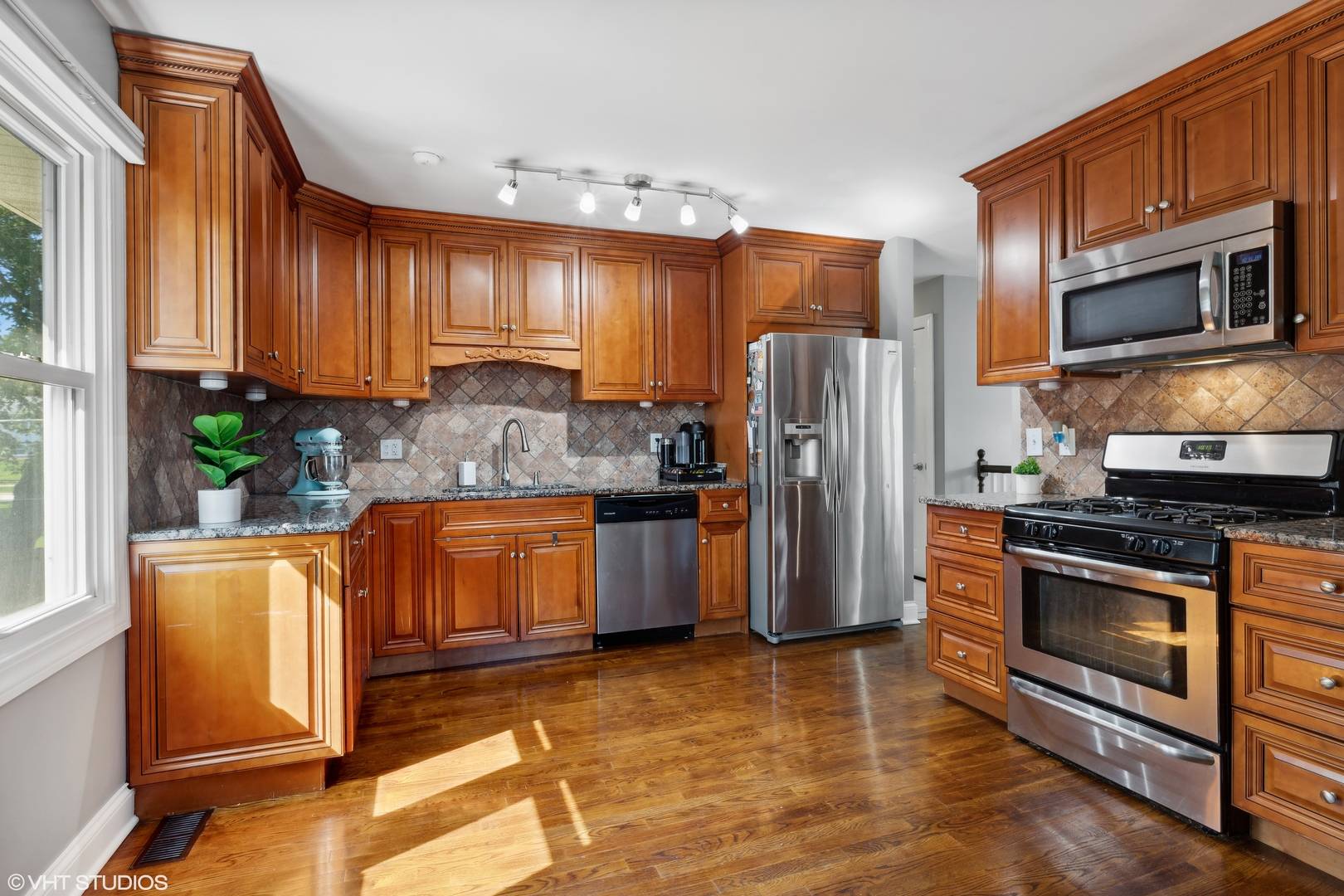 1717 Glen Lake RD, Hoffman Estates, IL 60169