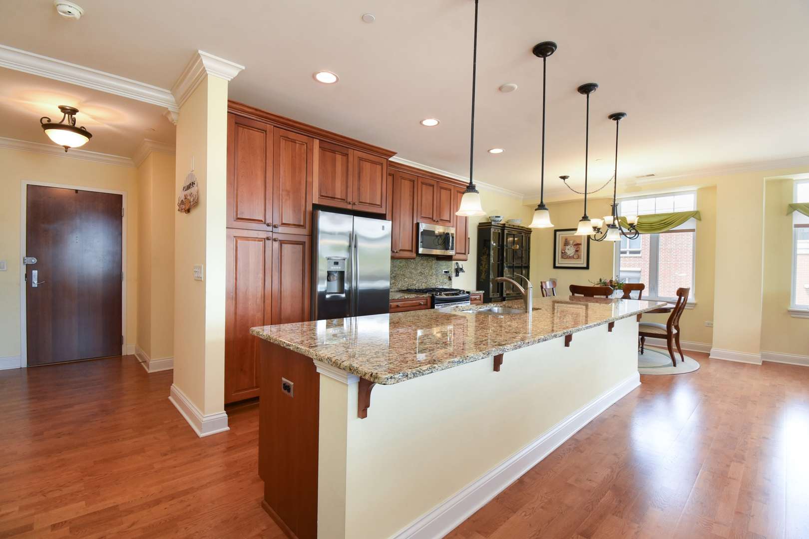 120 N Northwest HWY #304, Park Ridge, IL 60068