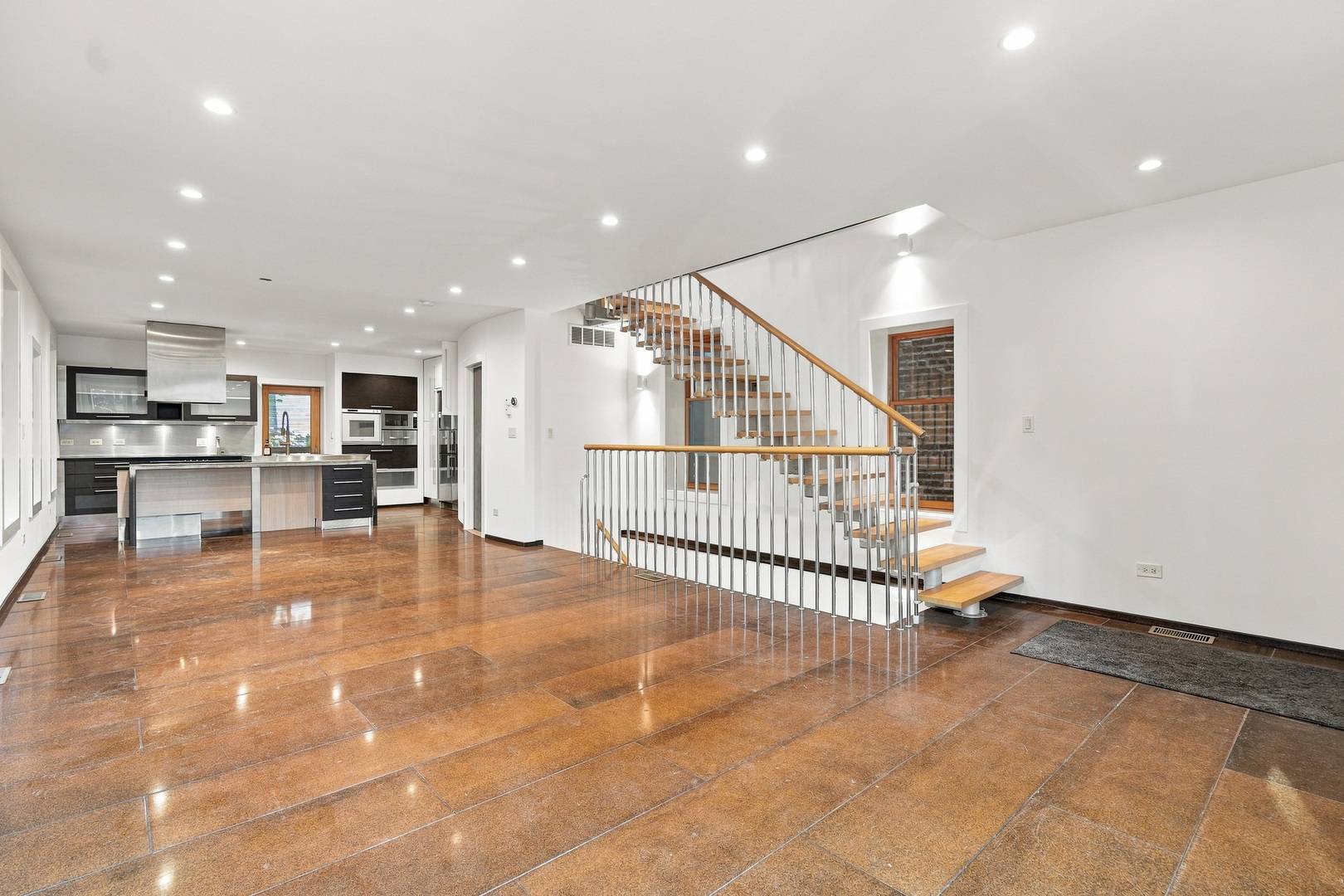 2334 W Medill AVE, Chicago, IL 60647