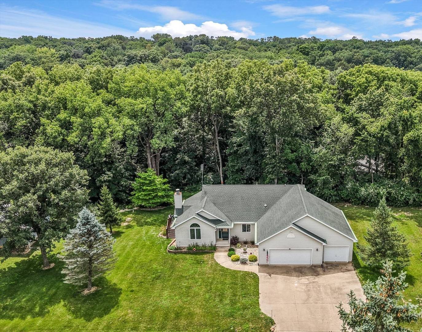 154 LAKE THUNDERBIRD DR, Putnam, IL 61560