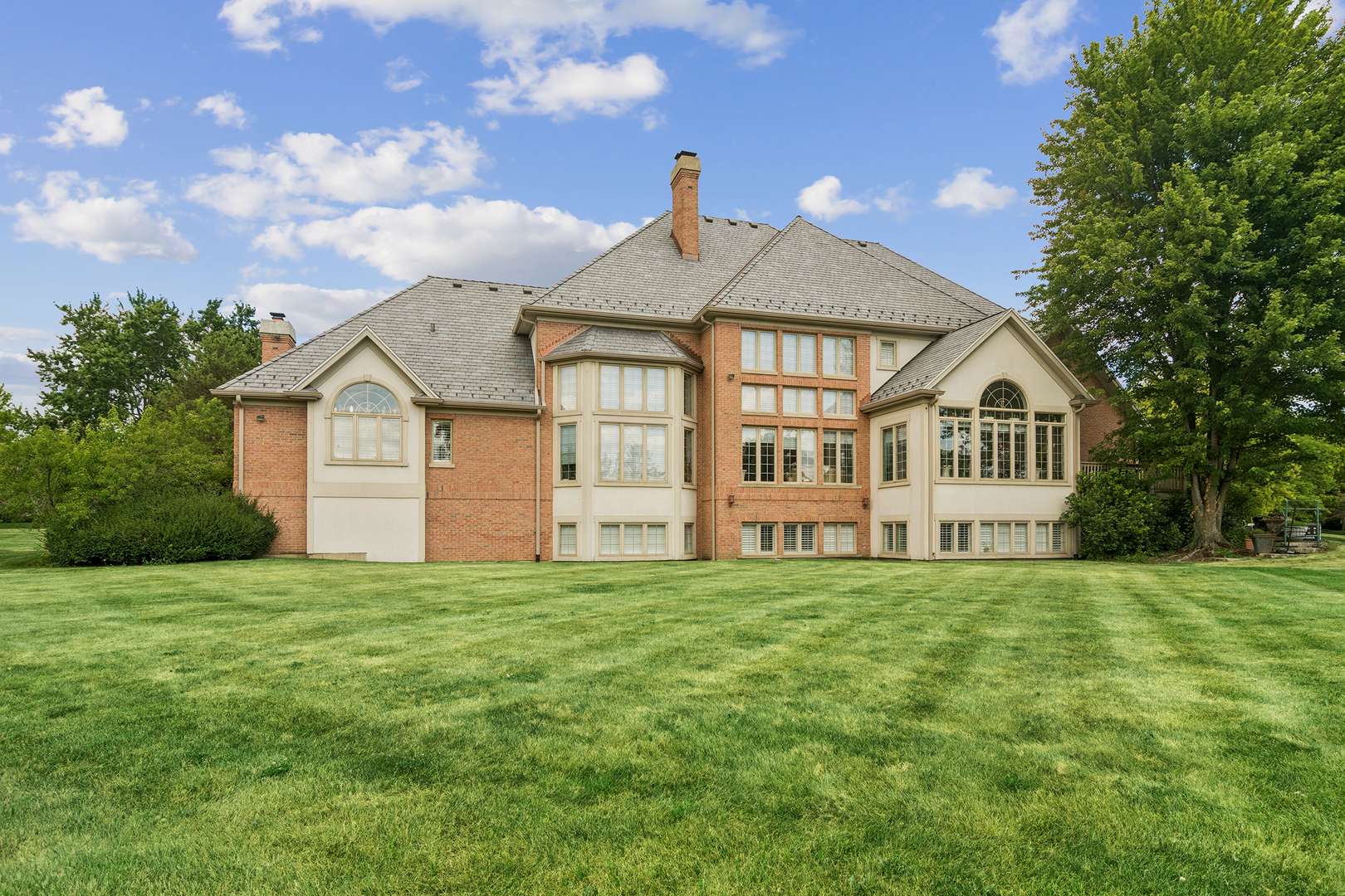 4563 ELEANOR DR, Long Grove, IL 60047
