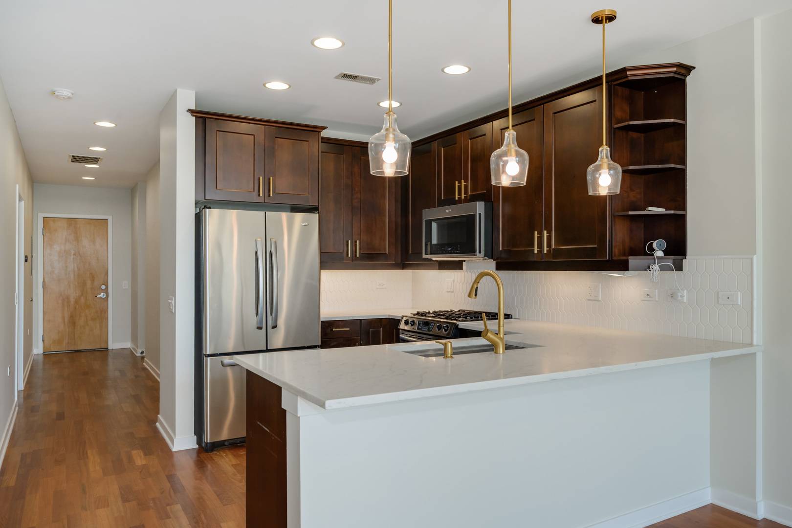 3946 N Ravenswood AVE #607, Chicago, IL 60613