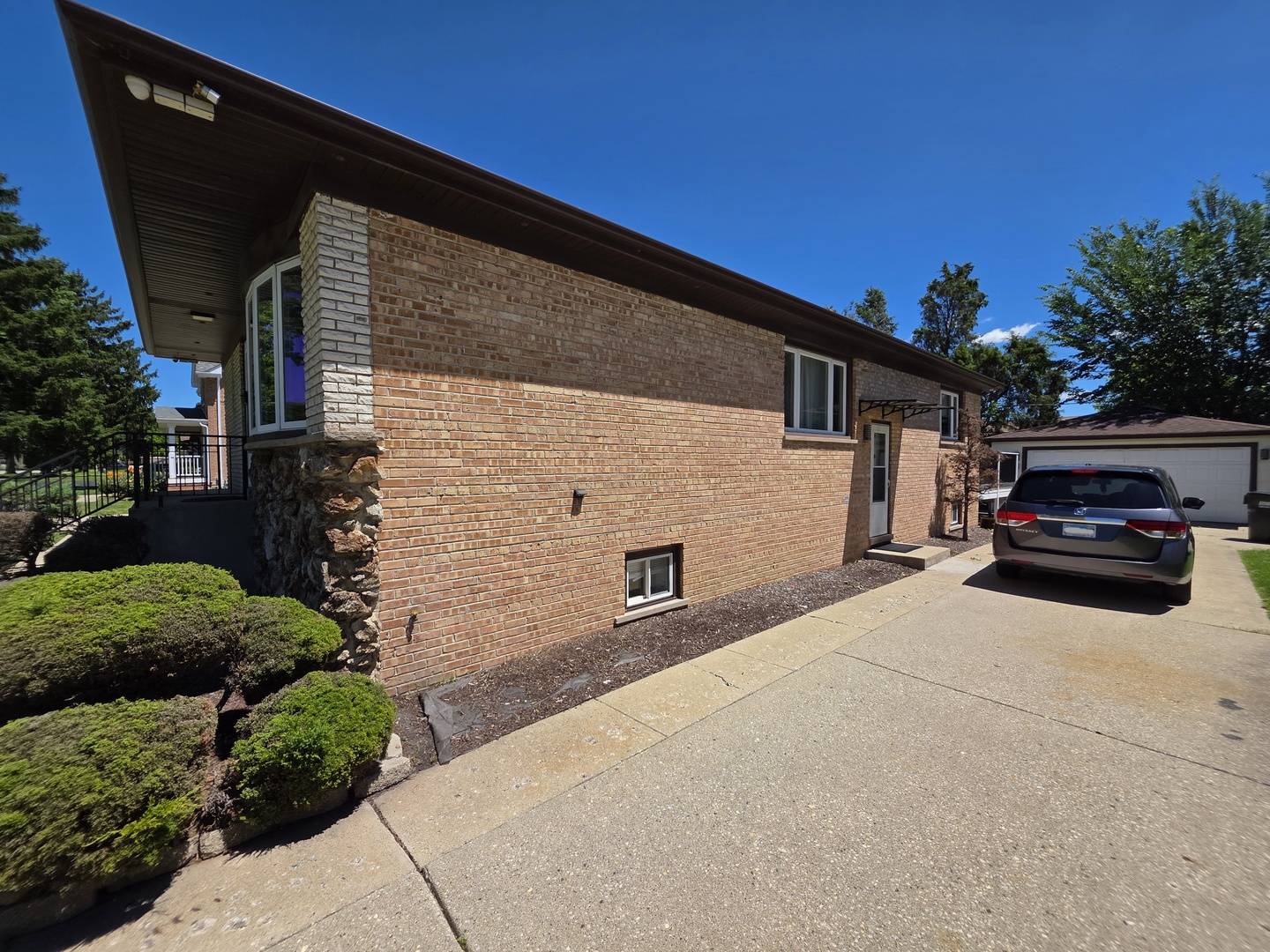 4305 Judd AVE, Schiller Park, IL 60176