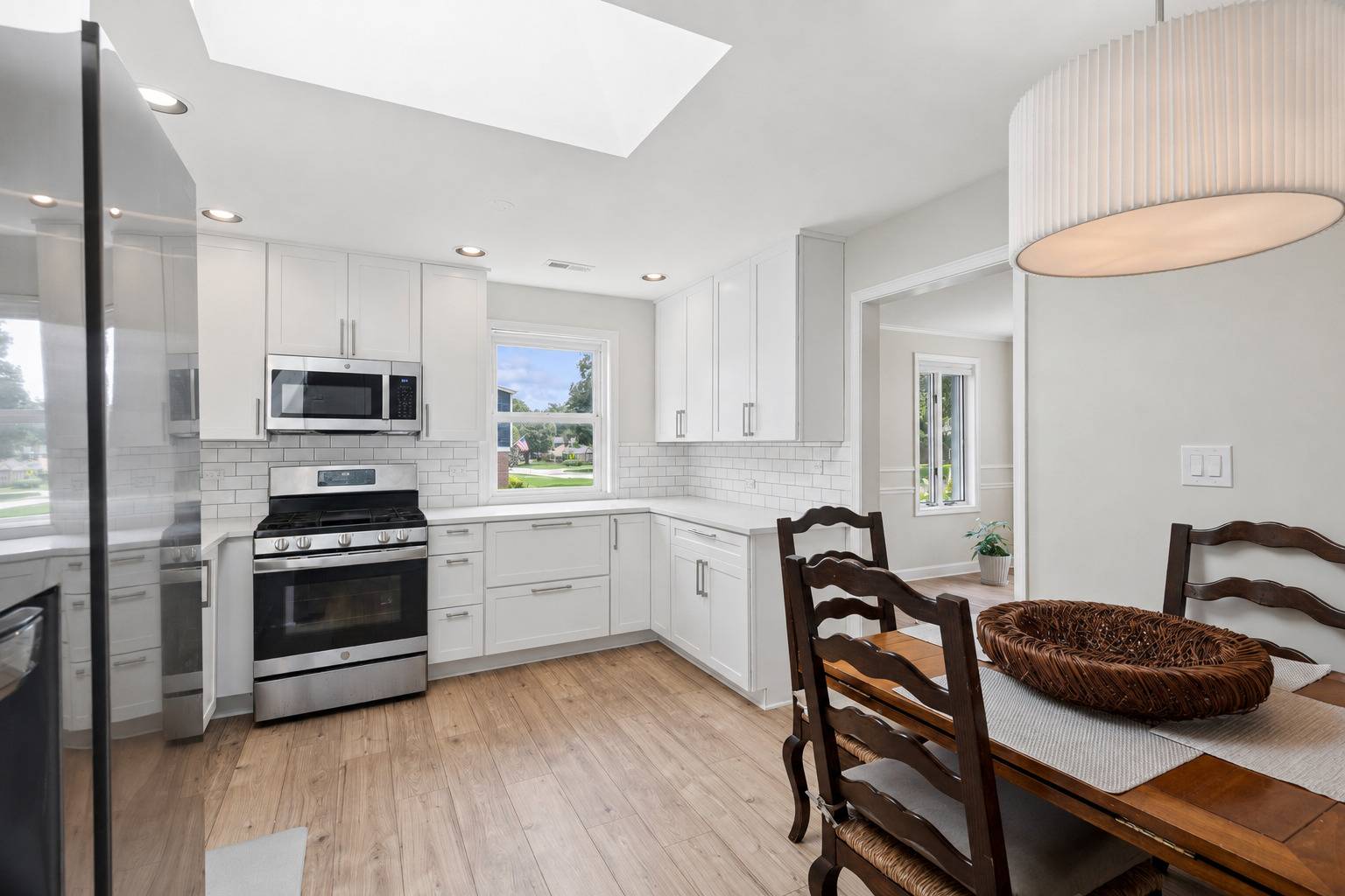 648 E Rockland RD, Libertyville, IL 60048