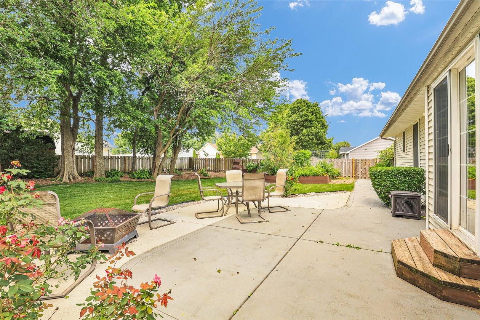 2509 N Skyline DR, Urbana, IL 61802