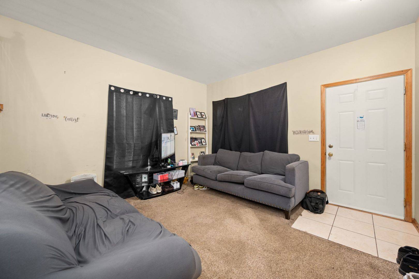 2812 Rebecca CT, Montgomery, IL 60538