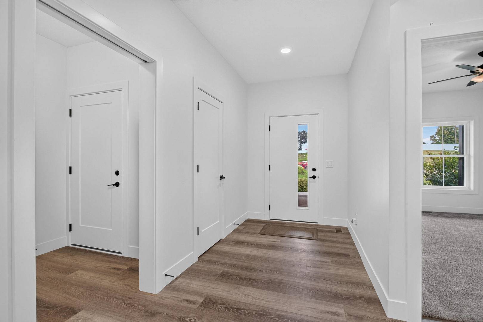 1319 Heights CT, Bettendorf, IA 52722