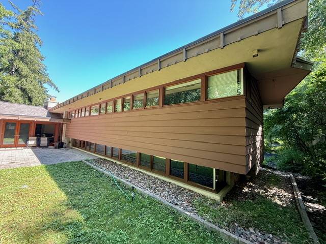 1120 Ridgewood DR, Highland Park, IL 60035